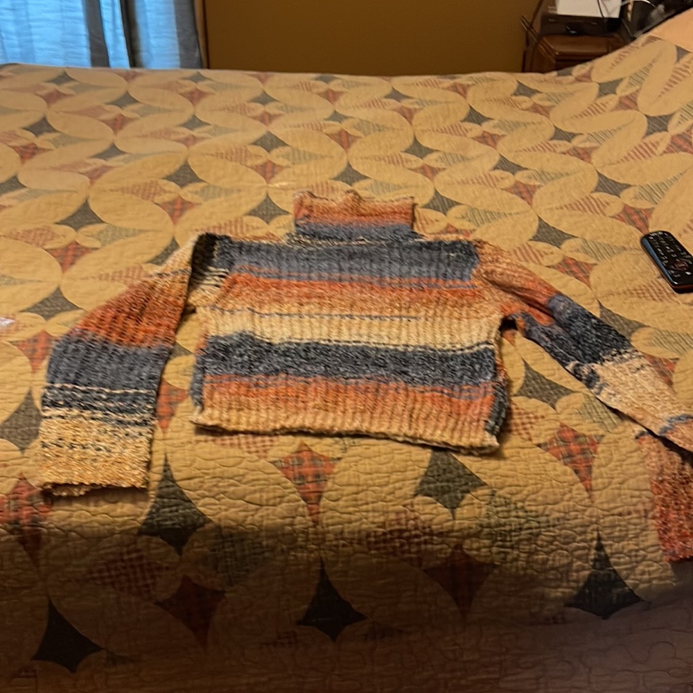 Sweater - Picture 3 of 4